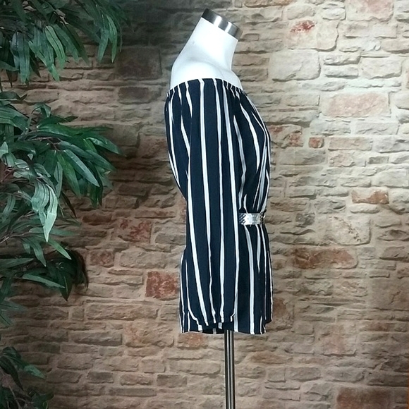 Forever 21 Romper Off Shoulder Like New - Picture 4 of 7